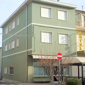 https://hotel-cucciolo.it-tuscanyhotel.com